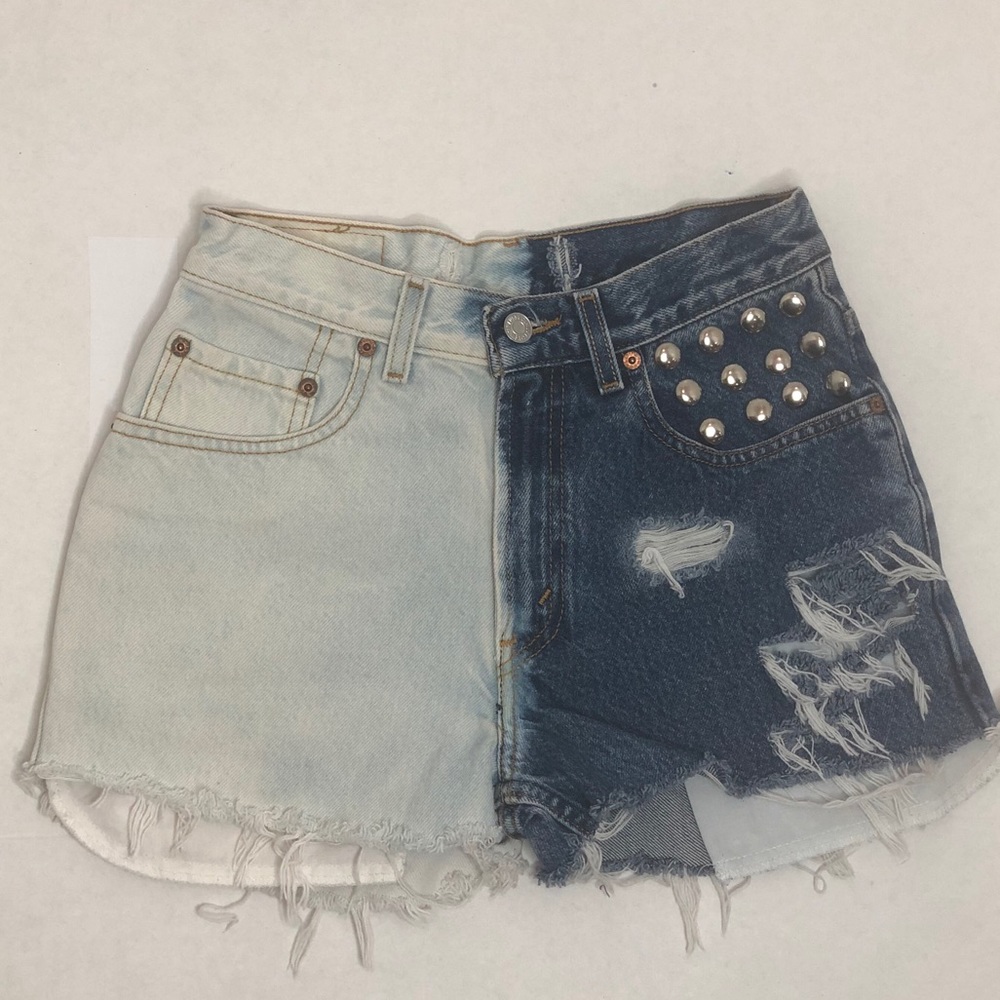 Levi’s cut off shorts
